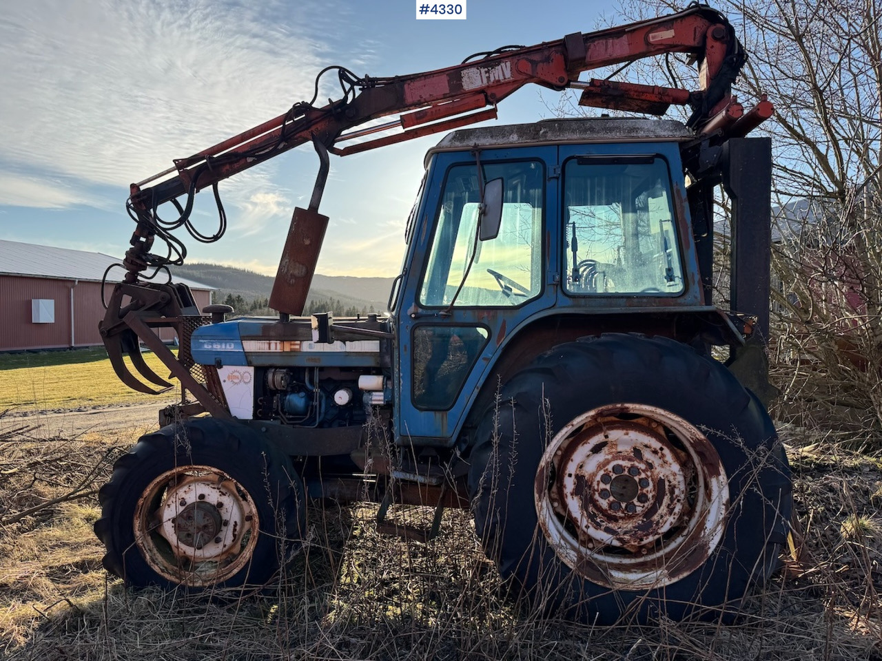1981 Ford 6610 m/ FMV tømmerkran og tvillinghjul - Tractor: foto 3 1981 Ford 6610 m/ FMV tømmerkran og tvillinghjul - Tractor: foto 3