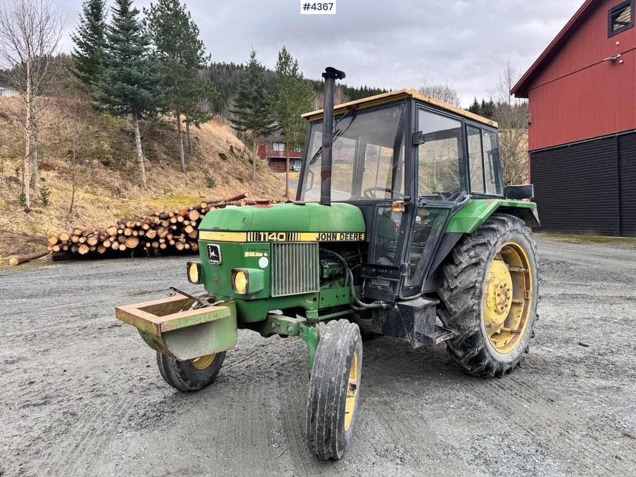 1982 John Deere 1140 4x2 Tractor w/ Twin Wheels and Chains. - Tractor: foto 2 1982 John Deere 1140 4x2 Tractor w/ Twin Wheels and Chains. - Tractor: foto 2