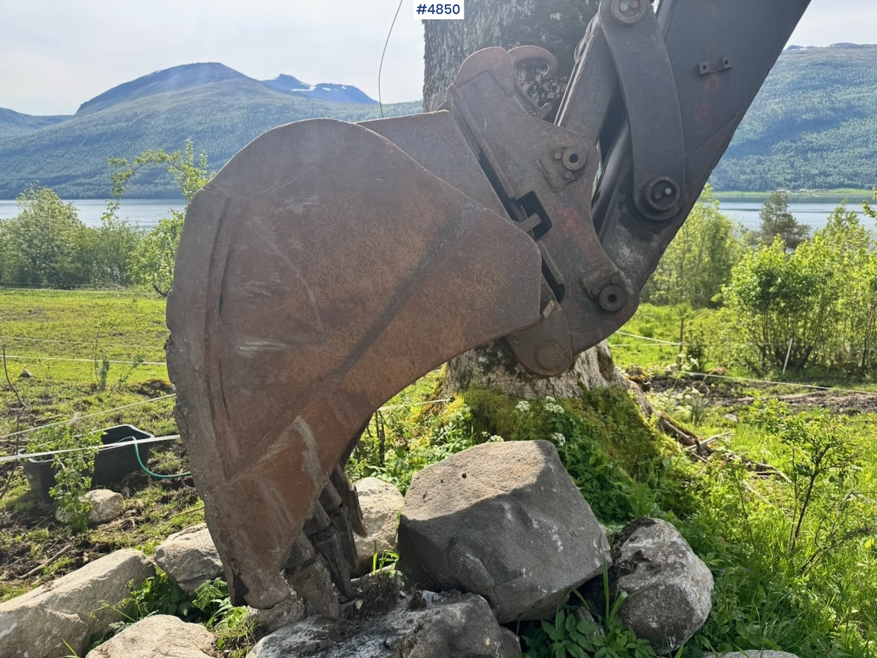 Excavadora 1983 Åkerman H7 Wheeled excavator with digging bucket: foto 19