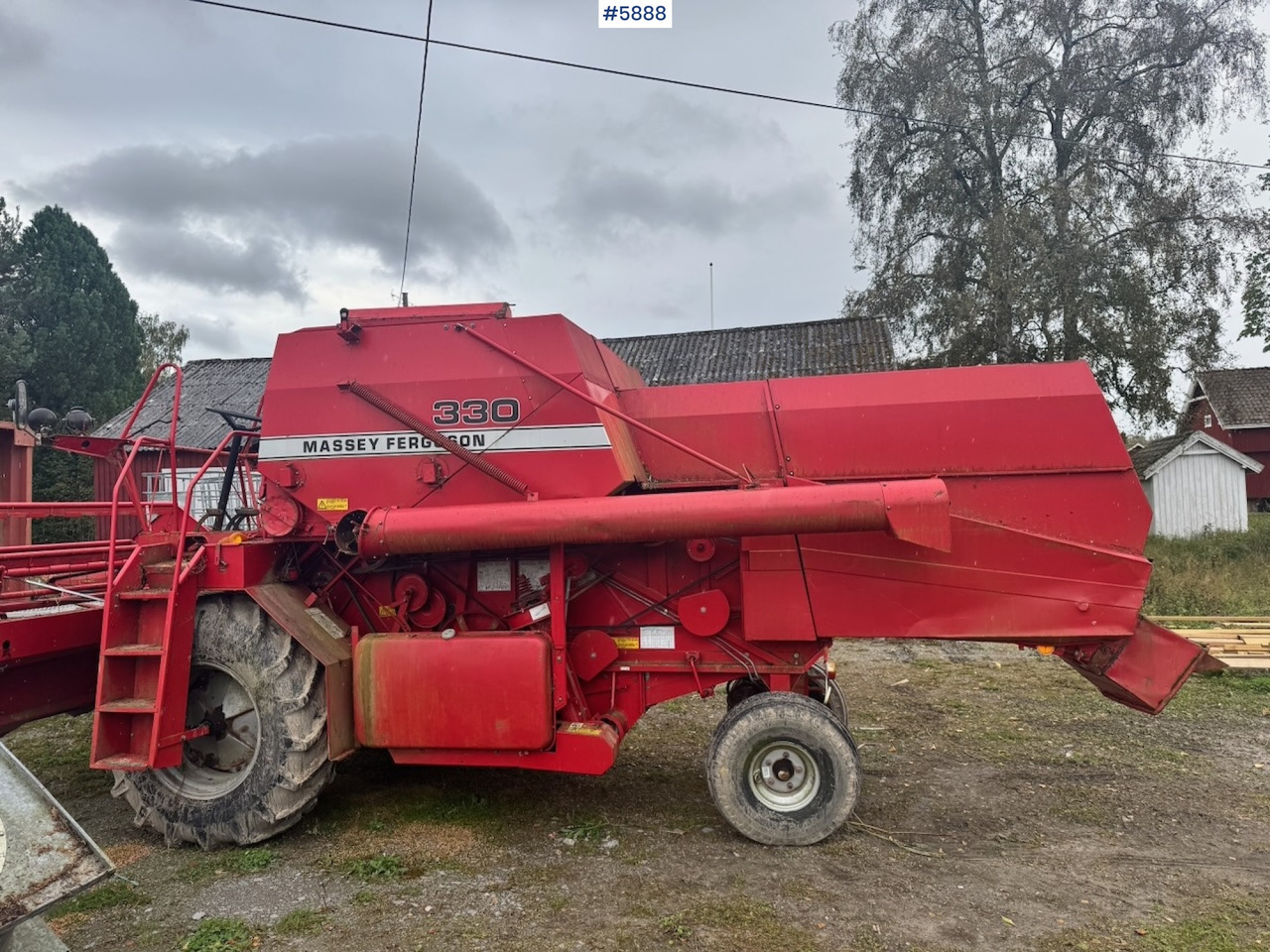 Cosechadora de granos 1986 Massey Ferguson 330 combine harvester: foto 7