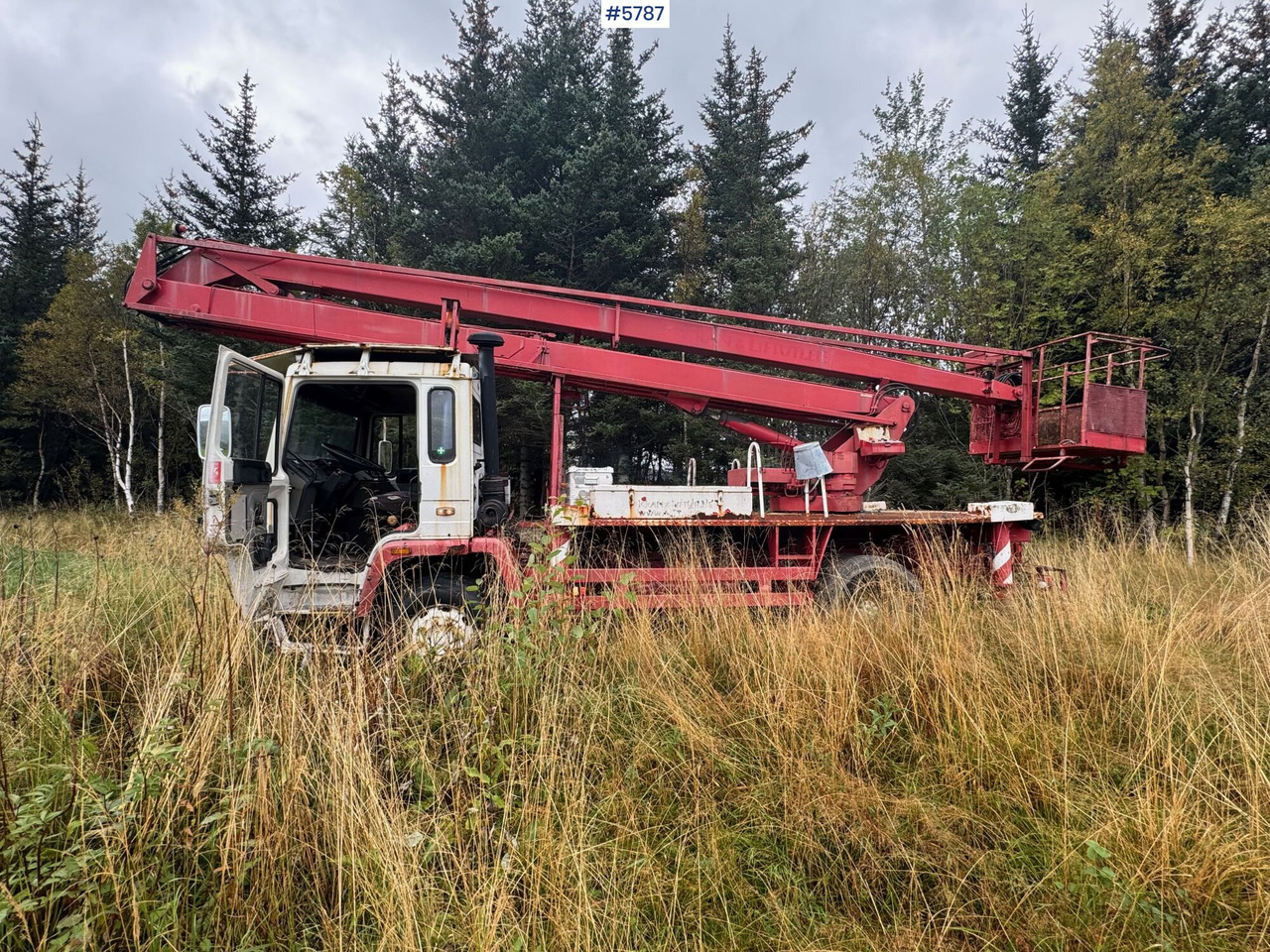 1986 Volvo FL614 with Lift. SEE VIDEO! - Camión con plataforma elevadora: foto 3 1986 Volvo FL614 with Lift. SEE VIDEO! - Camión con plataforma elevadora: foto 3