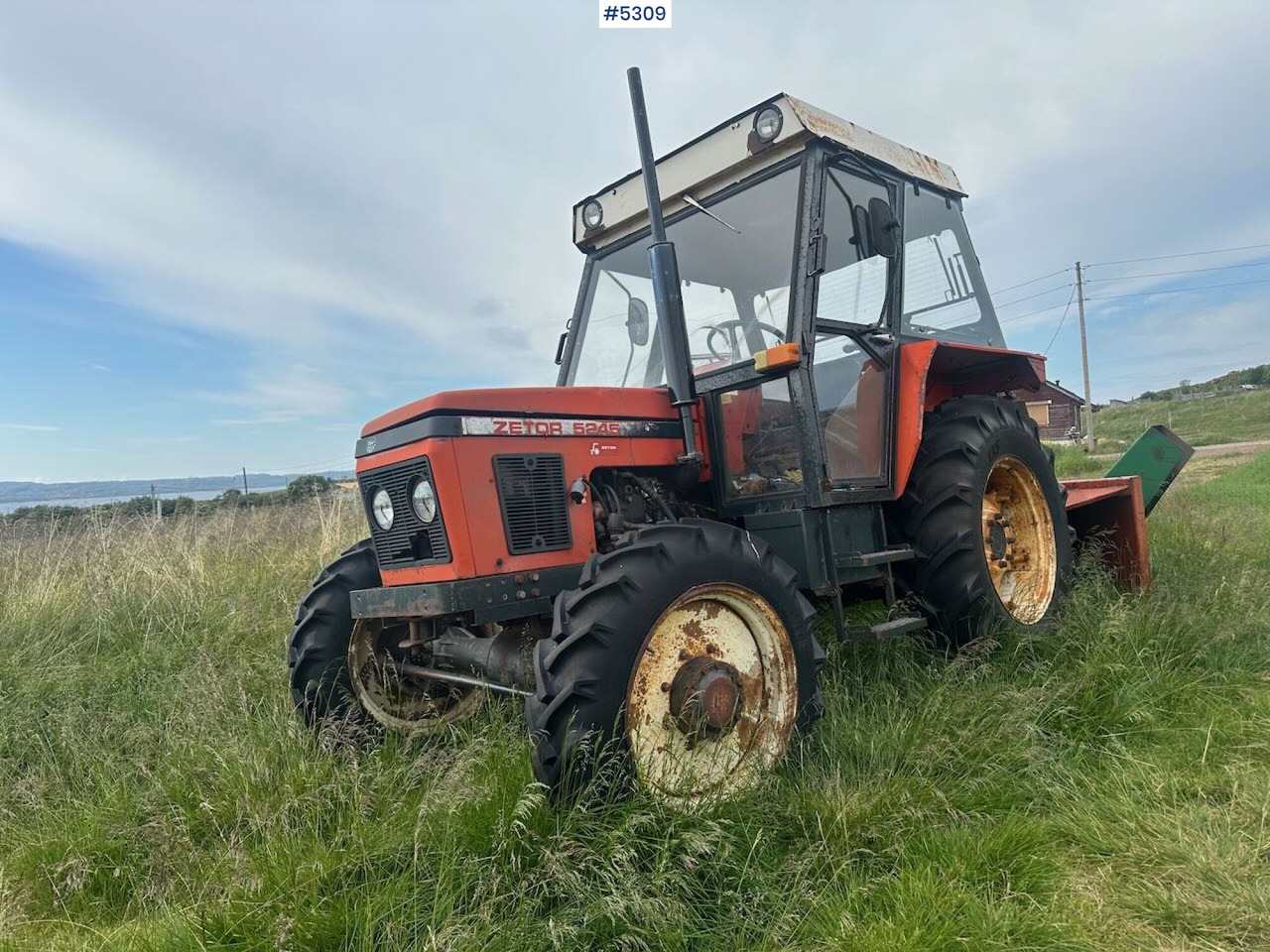 1989 Zetor 5245 tractor w/ snow blower. - Tractor: foto 1 1989 Zetor 5245 tractor w/ snow blower. - Tractor: foto 1