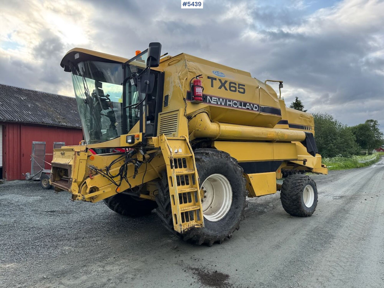 1995 New Holland TX65 m/ 20 fot skjærebord og henger - Cosechadora de granos: foto 2 1995 New Holland TX65 m/ 20 fot skjærebord og henger - Cosechadora de granos: foto 2