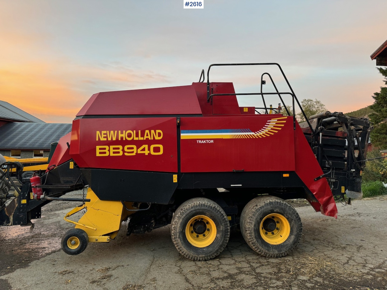 Maquinaria de henificación 2001 New Holland BB940 square baler: foto 1