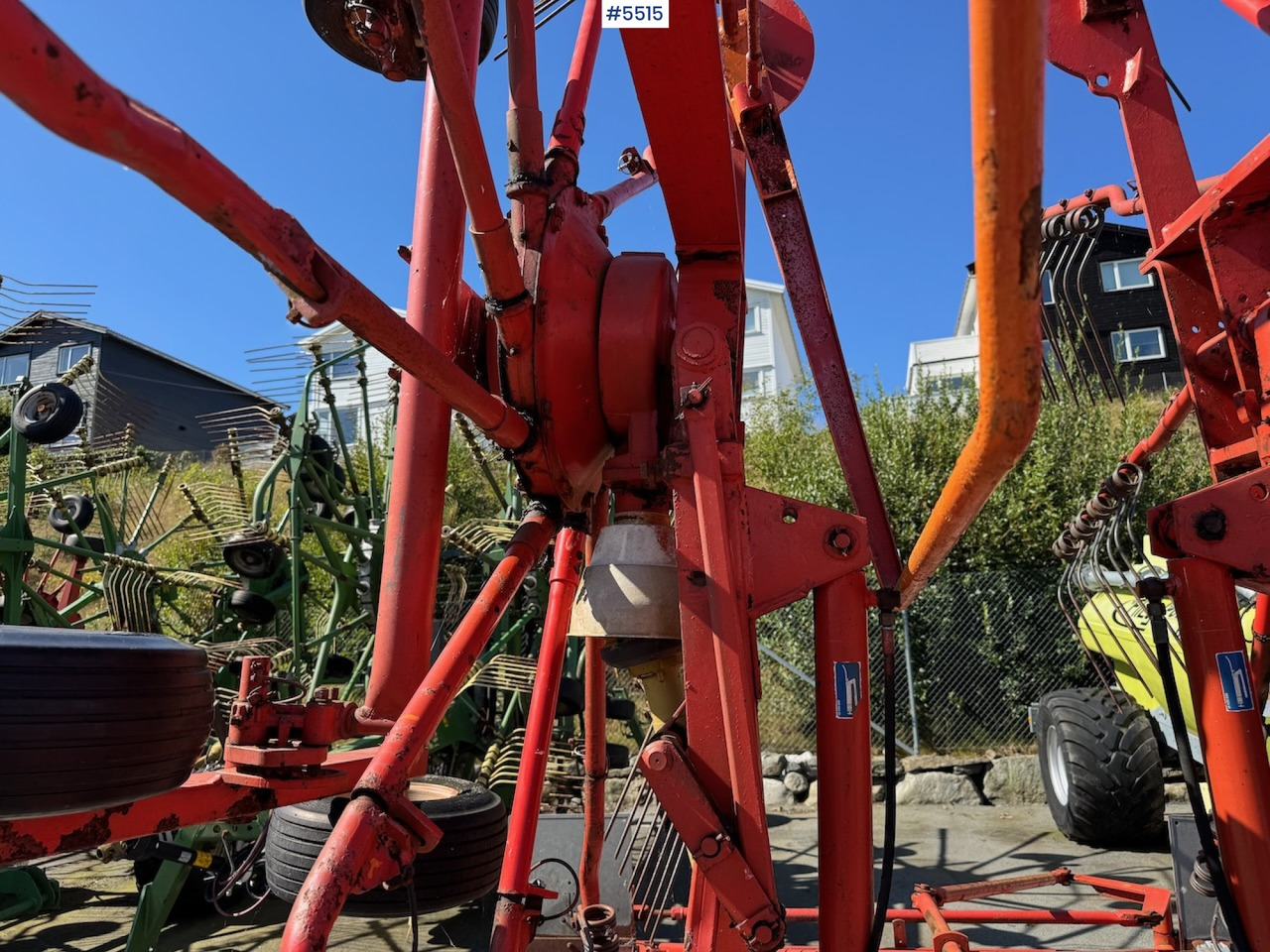 Maquinaria de henificación 2002 Kuhn GA 7301 Collecting rake: foto 12