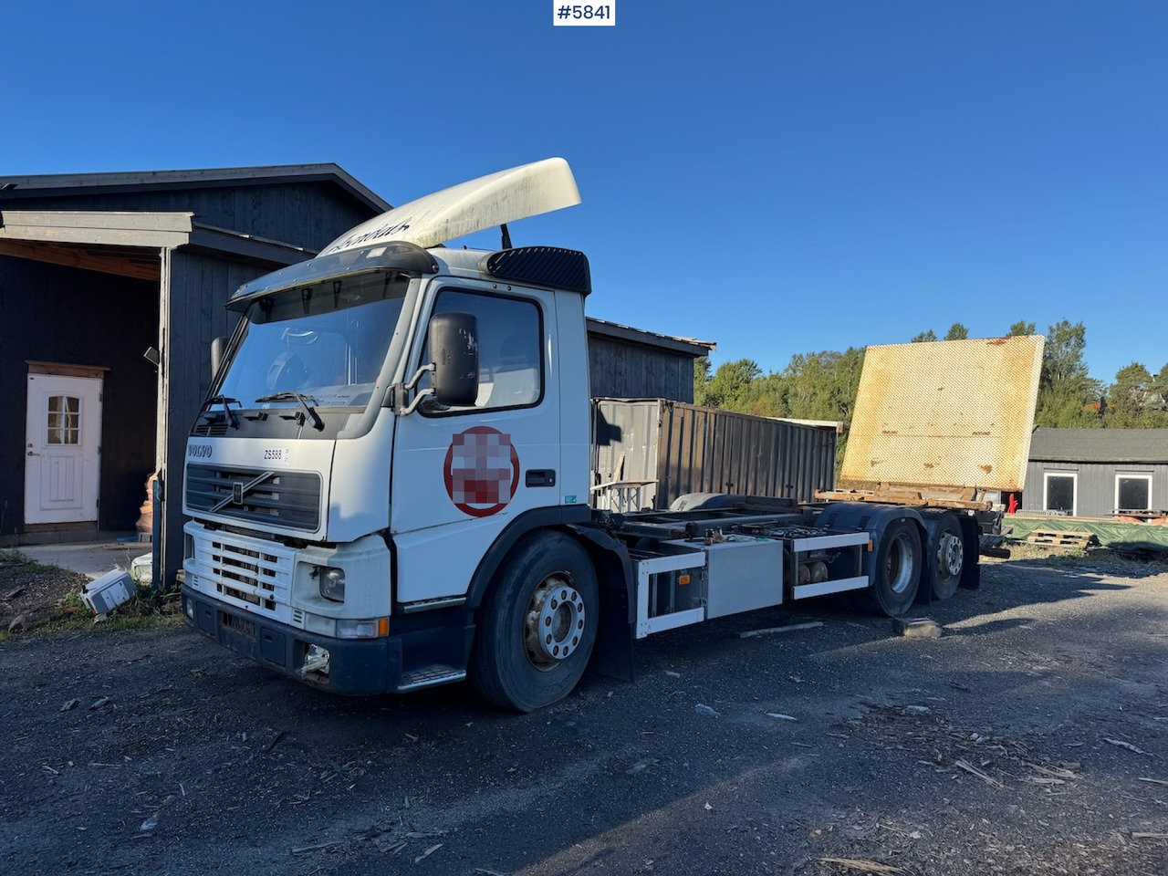 2002 Volvo FM 6x2. - Camión portacontenedore/ Intercambiable: foto 1 2002 Volvo FM 6x2. - Camión portacontenedore/ Intercambiable: foto 1