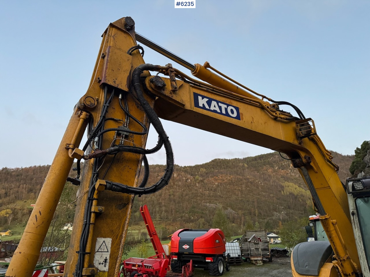 Excavadora 2004 Kato HD 308 US w/ 5 drawers, pincher, rake and spike hammer.: foto 6 Excavadora 2004 Kato HD 308 US w/ 5 drawers, pincher, rake and spike hammer.: foto 6