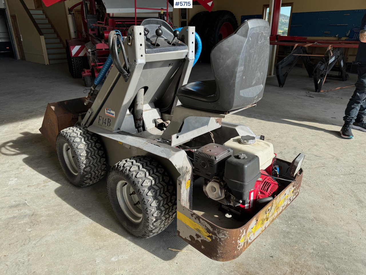 Arrendamiento de  2005 Multione F14B 2005 Multione F14B: foto 7