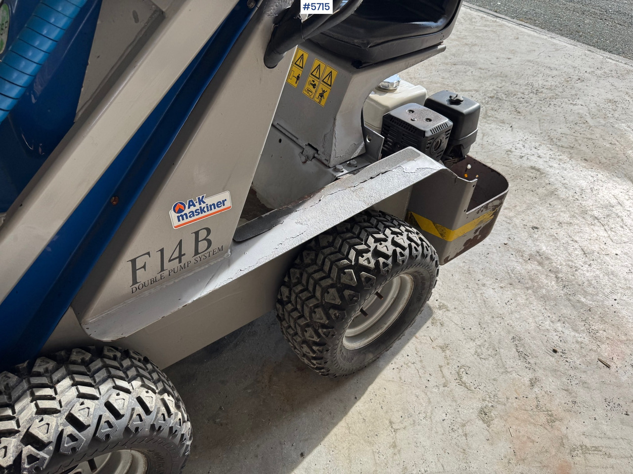 Arrendamiento de  2005 Multione F14B 2005 Multione F14B: foto 9