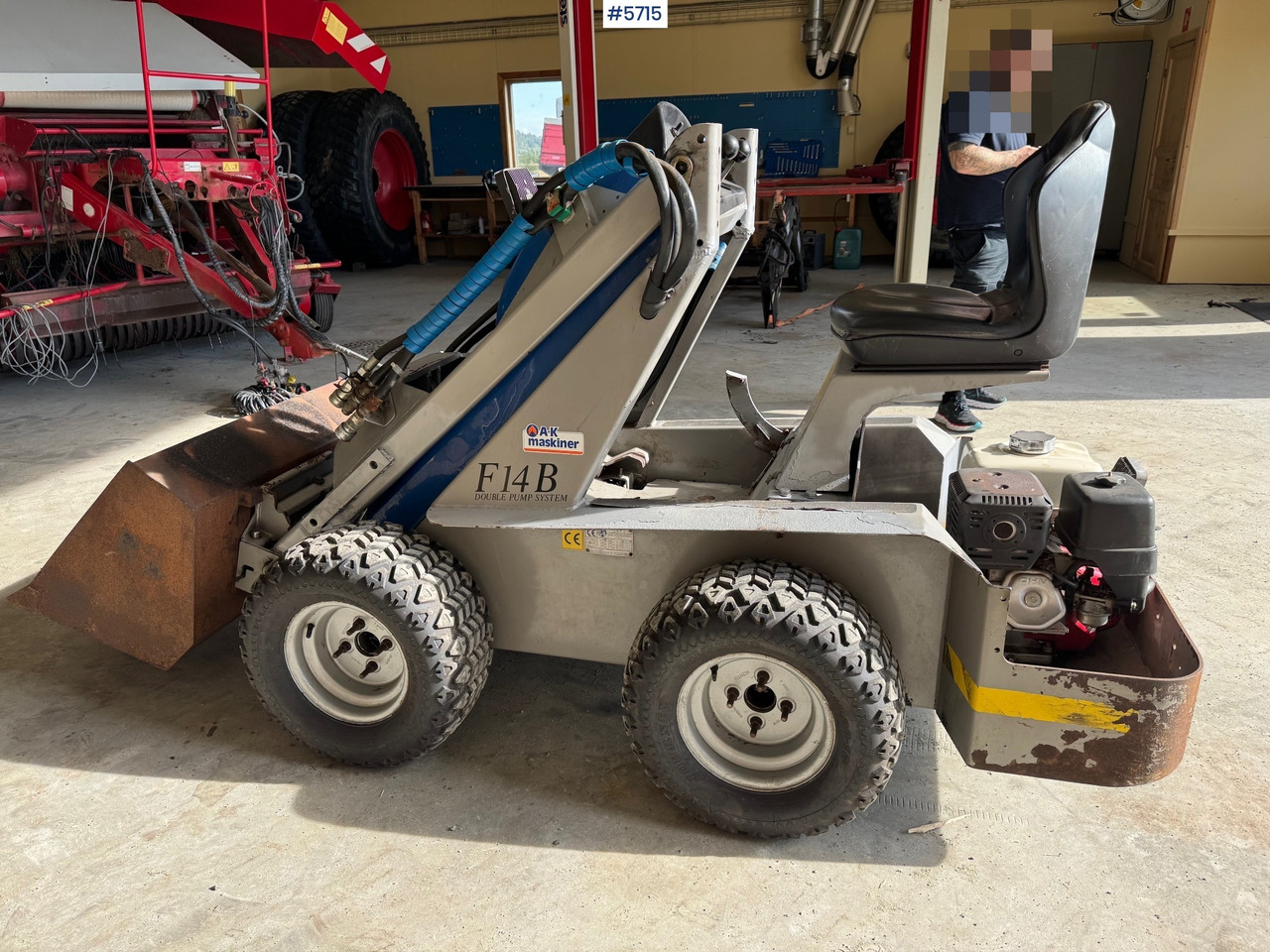 Arrendamiento de  2005 Multione F14B 2005 Multione F14B: foto 8