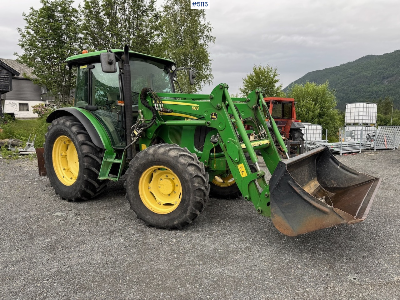 2011 John Deere 5080 M m/frontlaster. Lite timer! - Tractor: foto 1 2011 John Deere 5080 M m/frontlaster. Lite timer! - Tractor: foto 1