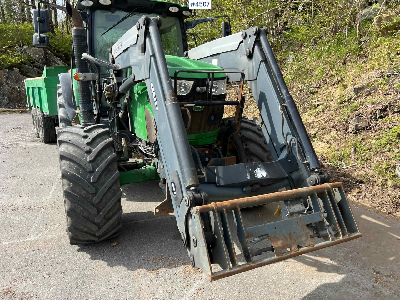 Tractor 2012 John Deere 6140R w/ front loader: foto 8