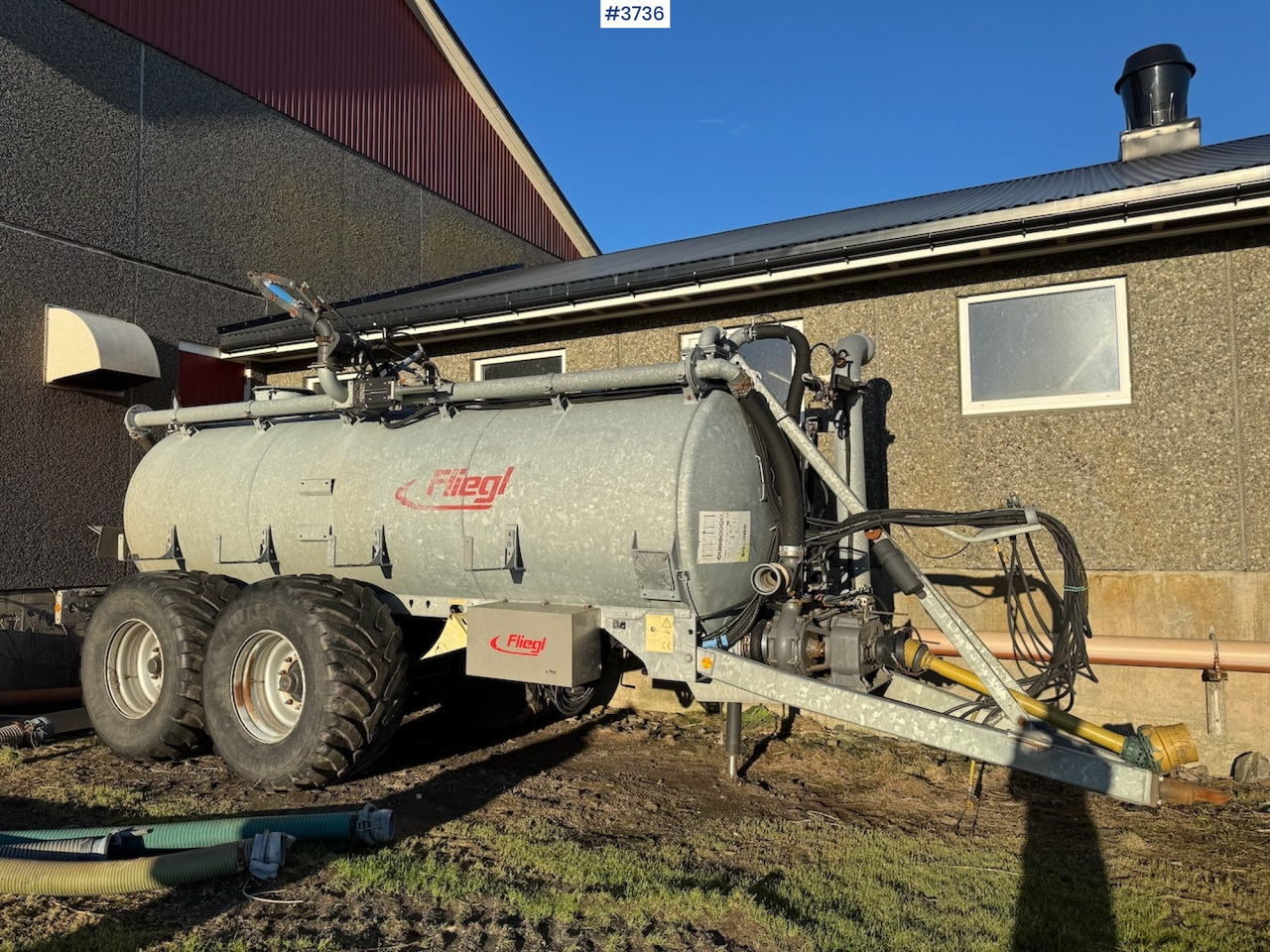 2017 Fliegl VFW 10600 Tandem w/lots of equipment - Cuba de purín: foto 2 2017 Fliegl VFW 10600 Tandem w/lots of equipment - Cuba de purín: foto 2