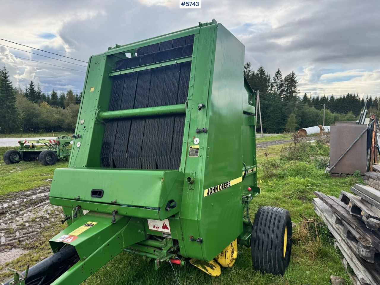 John Deere 550 Round Baler. - Maquinaria de henificación: foto 2 John Deere 550 Round Baler. - Maquinaria de henificación: foto 2