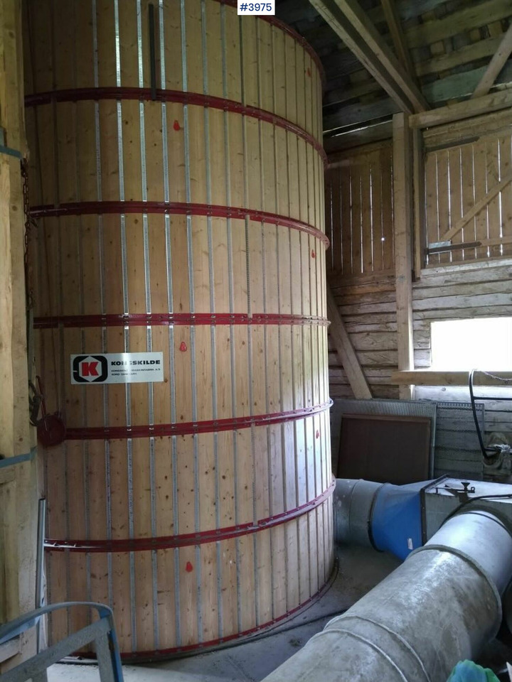 Kongskilde Dry storage silo w/ fan. - Maquinaria de henificación: foto 1 Kongskilde Dry storage silo w/ fan. - Maquinaria de henificación: foto 1