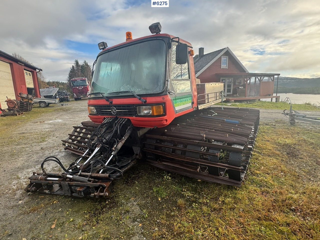 1985 Kässbohrer PB 270DS treadle machine w/ cutters and smoothing board - Vehículo municipal: foto 4 1985 Kässbohrer PB 270DS treadle machine w/ cutters and smoothing board - Vehículo municipal: foto 4