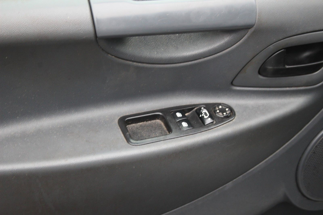 Fiat Scudo Multicab L2H1 130 Multijet 5Sitze Klima - Furgoneta pequeña, Furgoneta combi: foto 4 Fiat Scudo Multicab L2H1 130 Multijet 5Sitze Klima - Furgoneta pequeña, Furgoneta combi: foto 4