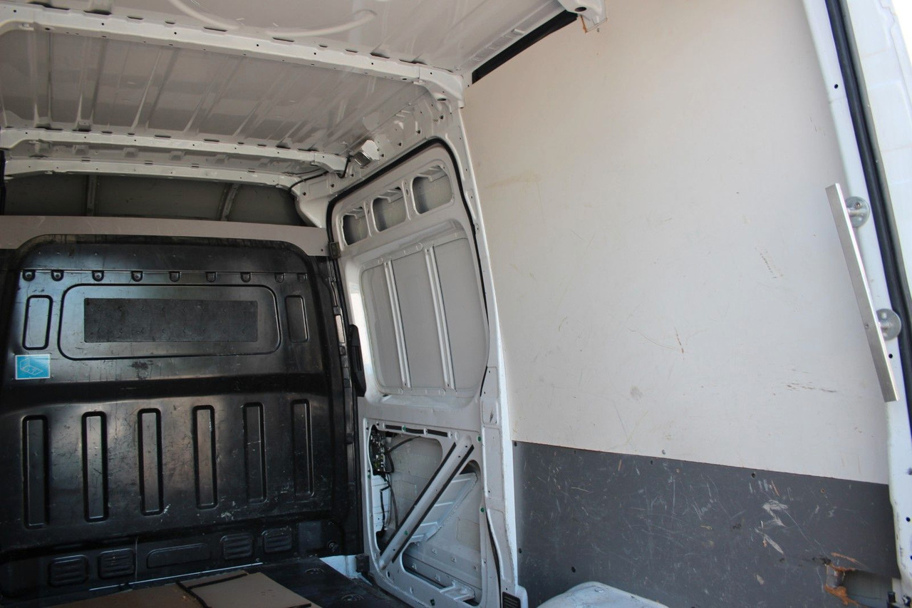 Furgoneta de pasajeros Hyundai H350 Klima L2H2 1.Hand 137tKM: foto 10