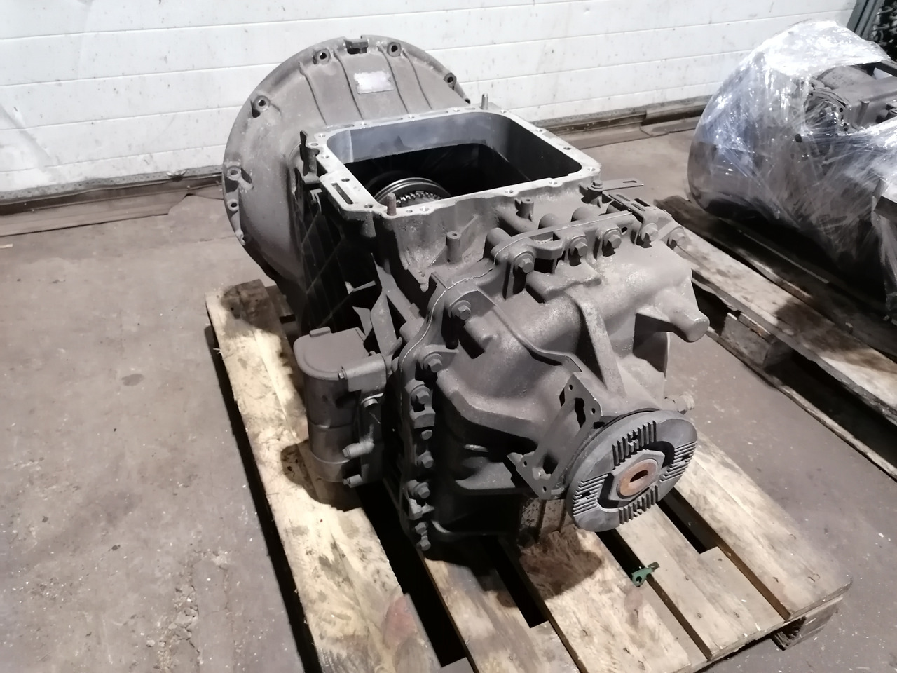 VOLVO remanufactured gearbox AT2612D - Caja de cambios: foto 3 VOLVO remanufactured gearbox AT2612D - Caja de cambios: foto 3