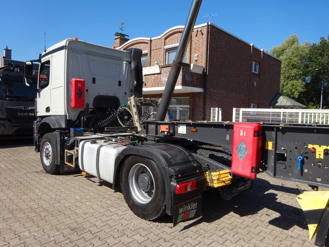 Mercedes-Benz 1845 Arocs SZM HAD 4x4 !!4 Stück verfügbar !! - Cabeza tractora: foto 5 Mercedes-Benz 1845 Arocs SZM HAD 4x4 !!4 Stück verfügbar !! - Cabeza tractora: foto 5