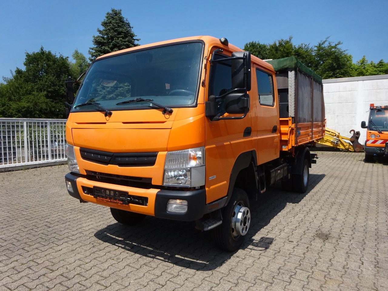 FUSO Canter Doppelkabine MEILLER 3Skipper 4x4 - Furgoneta basculante: foto 2 FUSO Canter Doppelkabine MEILLER 3Skipper 4x4 - Furgoneta basculante: foto 2