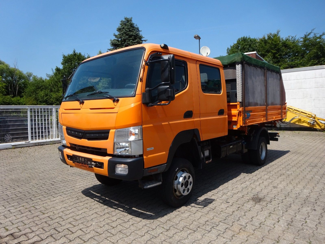 FUSO Canter Doppelkabine MEILLER 3Skipper 4x4 - Furgoneta basculante: foto 3 FUSO Canter Doppelkabine MEILLER 3Skipper 4x4 - Furgoneta basculante: foto 3