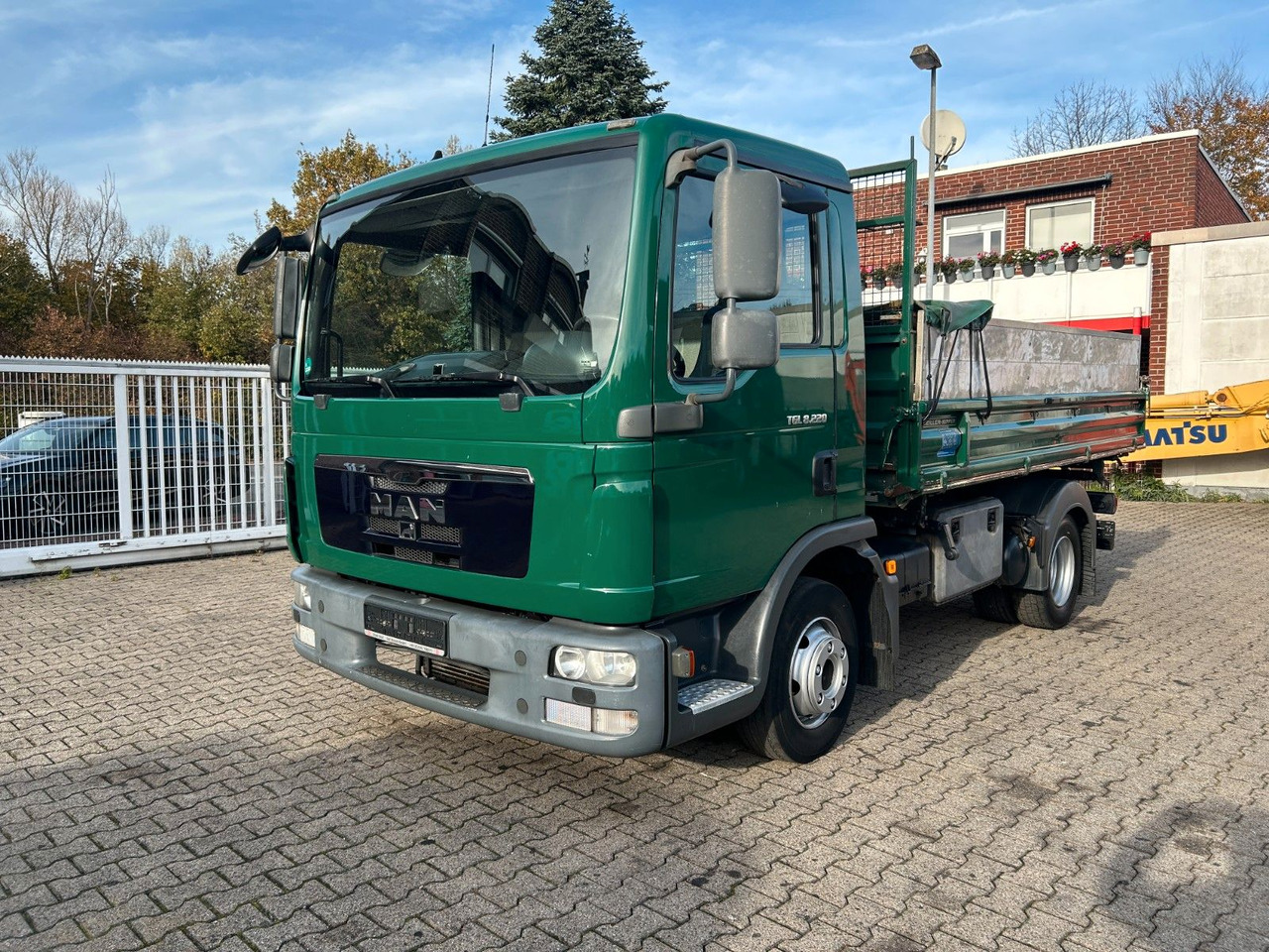 MAN 8.220 TGL MEILLER 3Skipper mit hohen Wänden - Camión volquete: foto 2 MAN 8.220 TGL MEILLER 3Skipper mit hohen Wänden - Camión volquete: foto 2