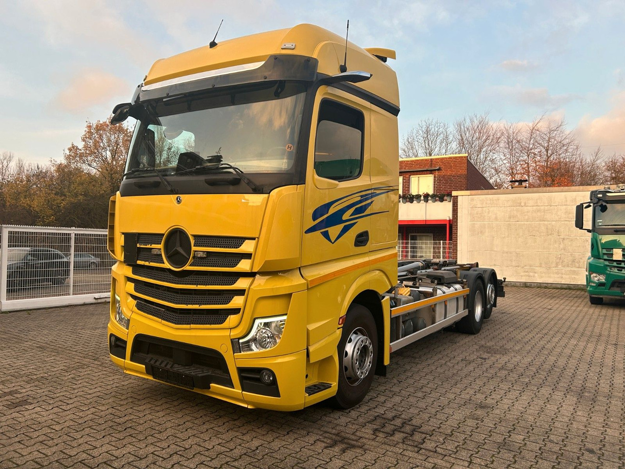 Mercedes-Benz 2545 Actros MEILLER Abroller 6x2 - Camión multibasculante: foto 1 Mercedes-Benz 2545 Actros MEILLER Abroller 6x2 - Camión multibasculante: foto 1