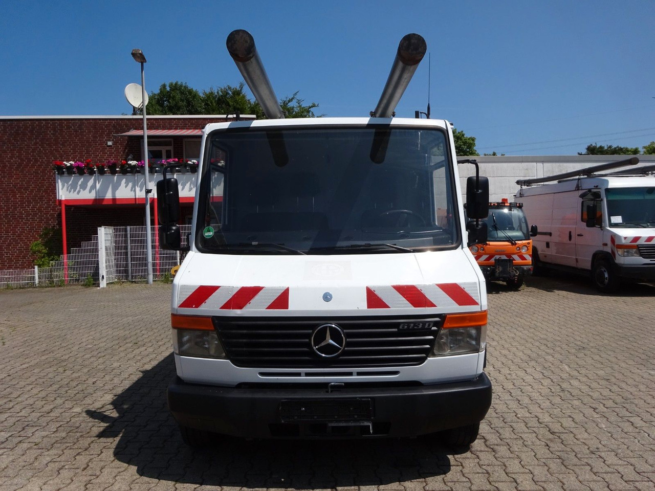 Mercedes-Benz 613D Vario Kasten 4x2 - Furgón: foto 4 Mercedes-Benz 613D Vario Kasten 4x2 - Furgón: foto 4