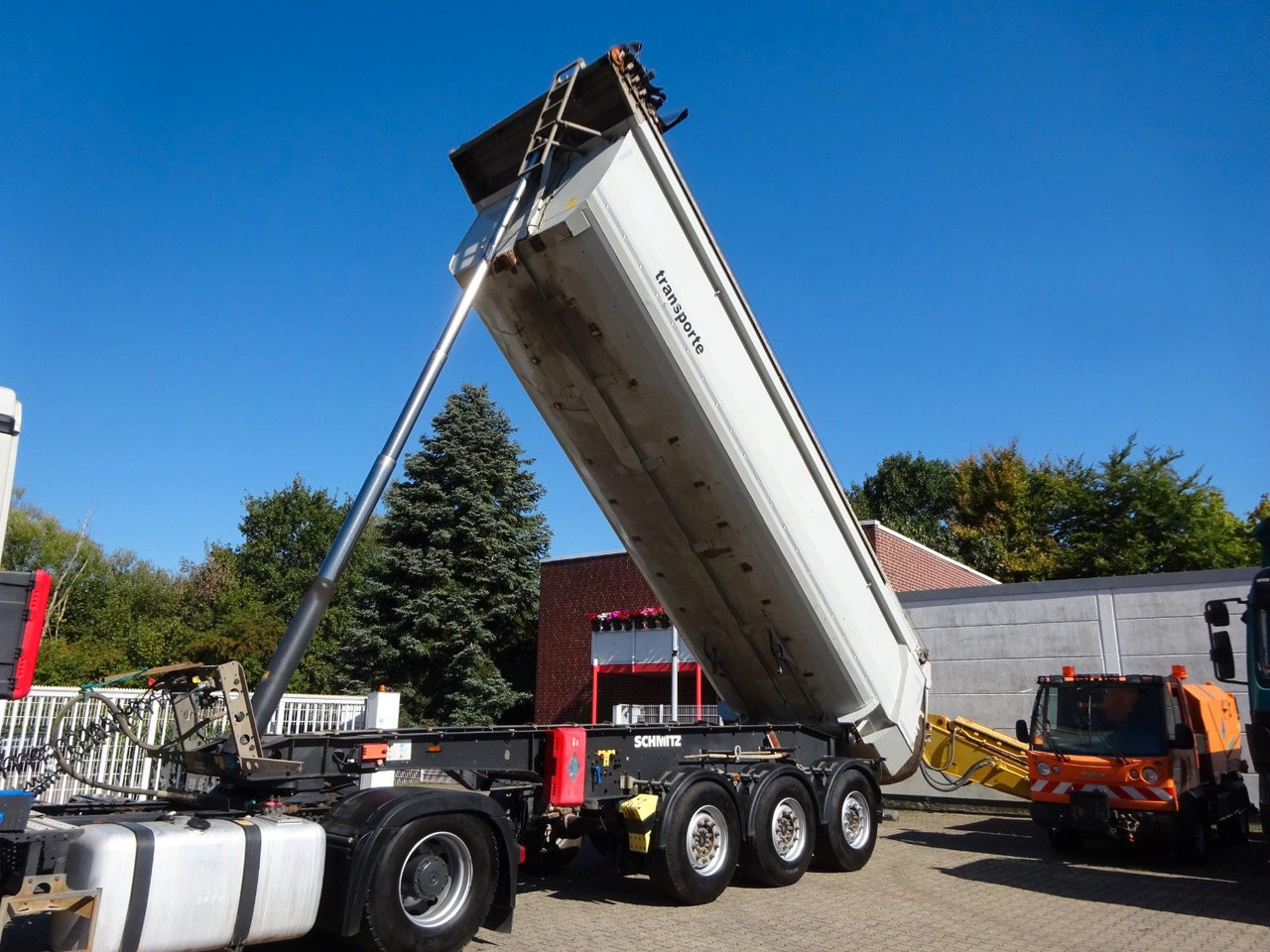 Schmitz Cargobull Kippauflieger mit 3 Achsen  ca. 24 m³ 5x Bestand - Semirremolque volquete: foto 2 Schmitz Cargobull Kippauflieger mit 3 Achsen  ca. 24 m³ 5x Bestand - Semirremolque volquete: foto 2