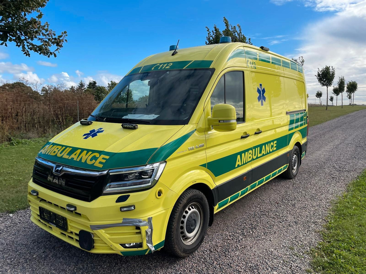 MAN TGE 4.180 Ambulance * 29 400 € netto - Ambulancia: foto 1 MAN TGE 4.180 Ambulance * 29 400 € netto - Ambulancia: foto 1