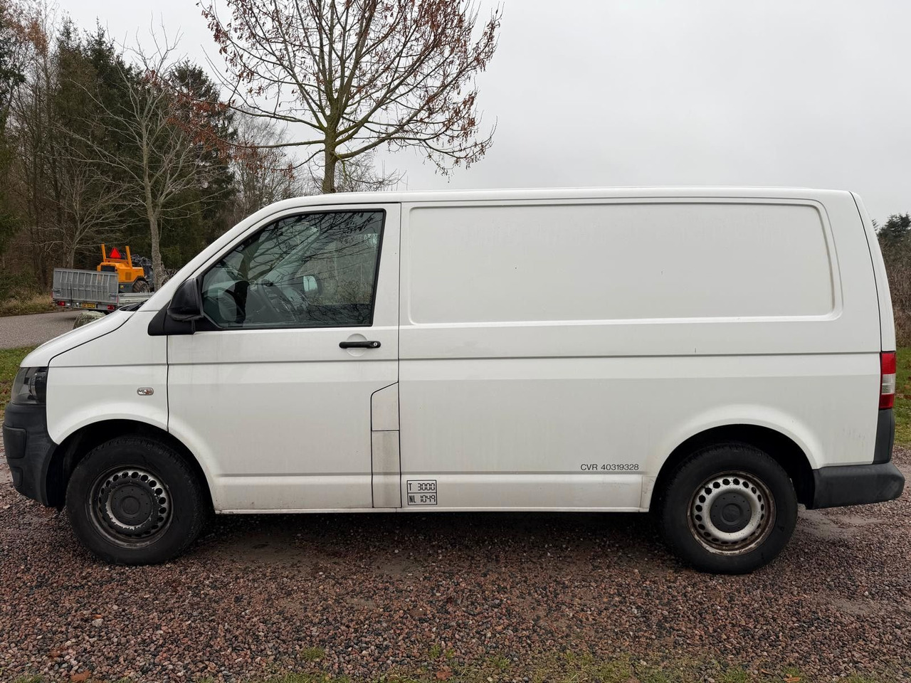 Volkswagen T5 Transporter Kasten-Kombi Kasten - Furgoneta pequeña: foto 2 Volkswagen T5 Transporter Kasten-Kombi Kasten - Furgoneta pequeña: foto 2