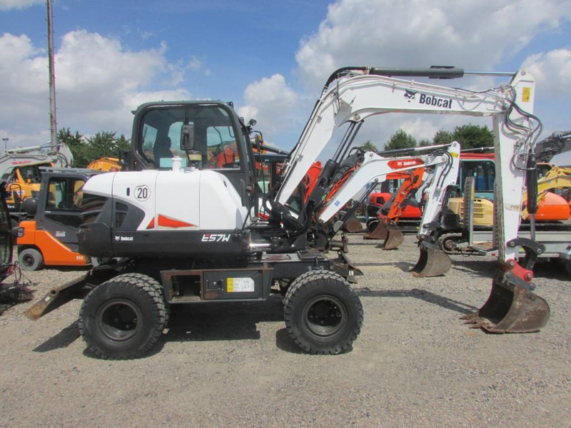 Bobcat E 57 W 35.000 EUR - Excavadora de ruedas: foto 1 Bobcat E 57 W 35.000 EUR - Excavadora de ruedas: foto 1