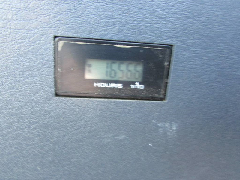 Excavadora de cadenas Hyundai HX 130 ALCR Kettenbagger 76.000 EUR / AC: foto 13 Excavadora de cadenas Hyundai HX 130 ALCR Kettenbagger 76.000 EUR / AC: foto 13