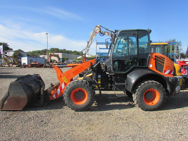 Komatsu WA 100 M-7 Radlader 31.000 EUR - Cargadora de ruedas: foto 1 Komatsu WA 100 M-7 Radlader 31.000 EUR - Cargadora de ruedas: foto 1