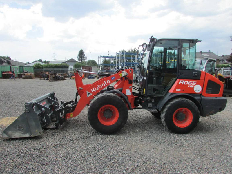 Kubota R 065 Radlader 30.000 EUR - Cargadora de ruedas: foto 1 Kubota R 065 Radlader 30.000 EUR - Cargadora de ruedas: foto 1