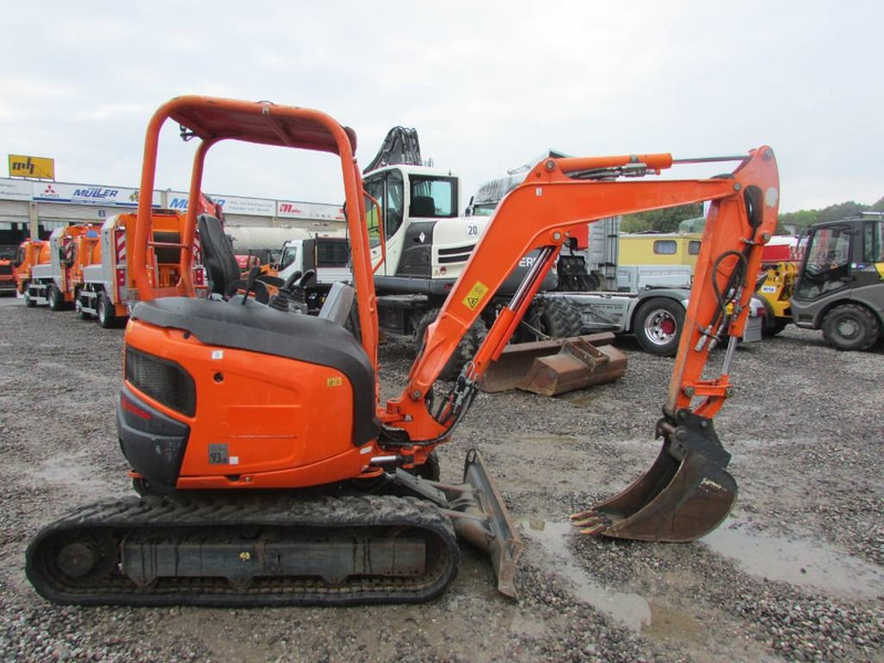 Kubota U 27-4 Canopy Minibagger 18.000 EUR - Miniexcavadora: foto 4 Kubota U 27-4 Canopy Minibagger 18.000 EUR - Miniexcavadora: foto 4