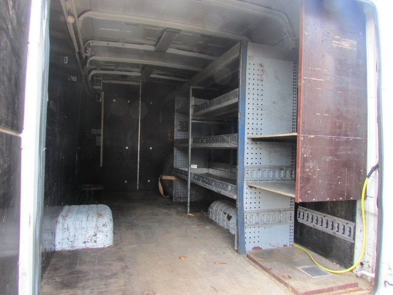 Mercedes-Benz 813 D Vario Kastenwagen - Camión caja cerrada: foto 4 Mercedes-Benz 813 D Vario Kastenwagen - Camión caja cerrada: foto 4