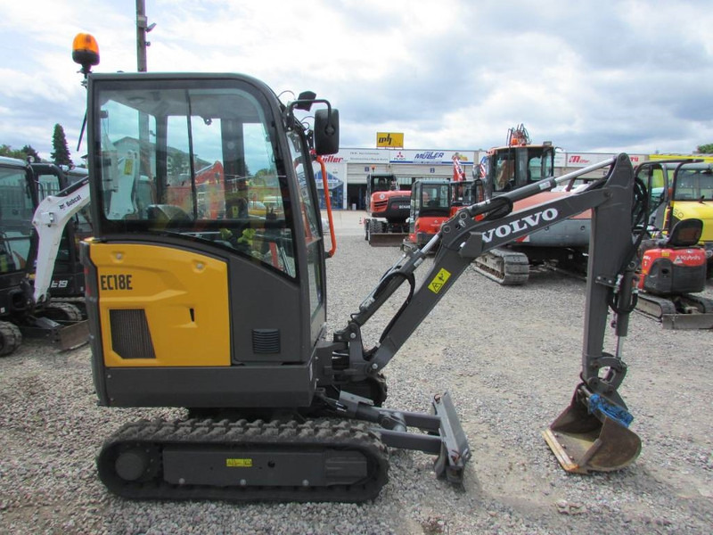 Volvo EC 18 E Minibagger 23.500 EUR - Miniexcavadora: foto 4 Volvo EC 18 E Minibagger 23.500 EUR - Miniexcavadora: foto 4