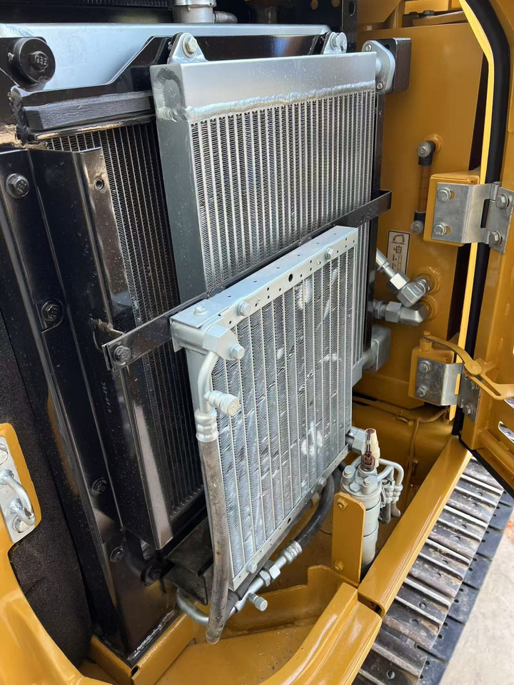 CATERPILLAR 305.5E2 - Miniexcavadora: foto 4 CATERPILLAR 305.5E2 - Miniexcavadora: foto 4