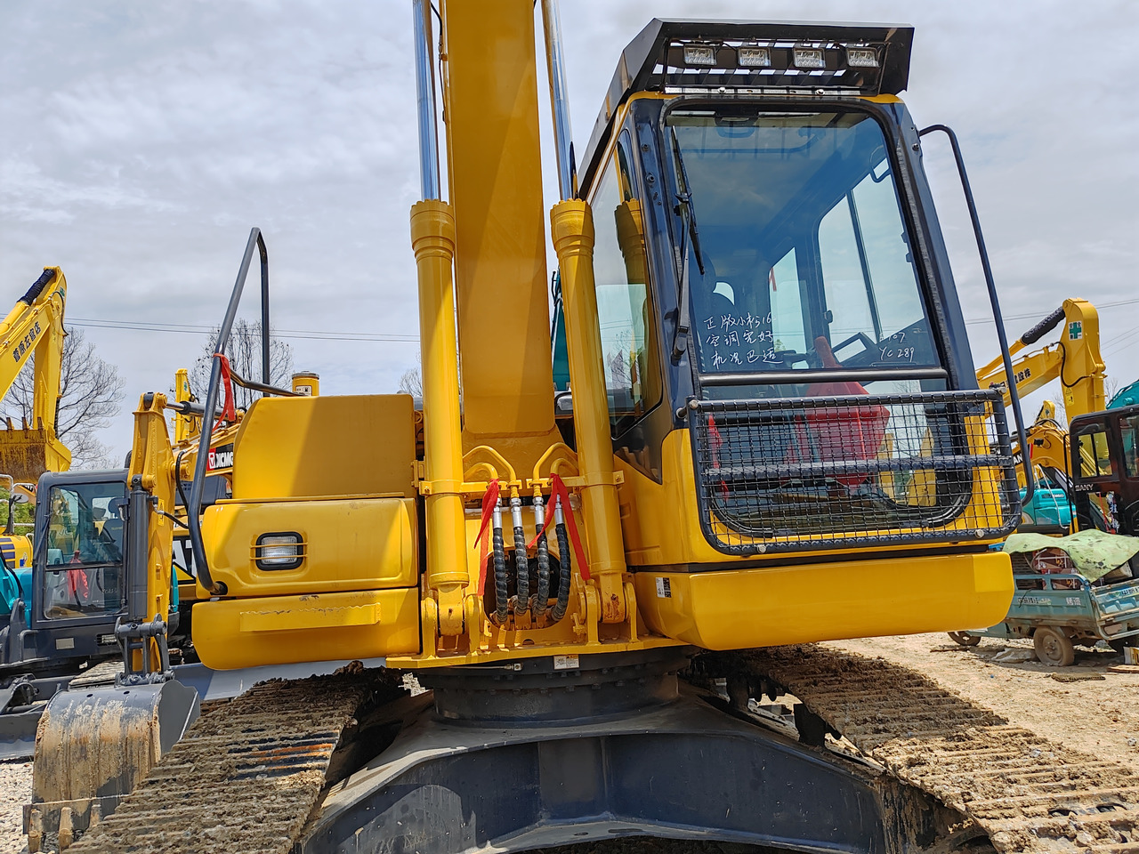 Excavadora de cadenas KOMATSU PC160: foto 9