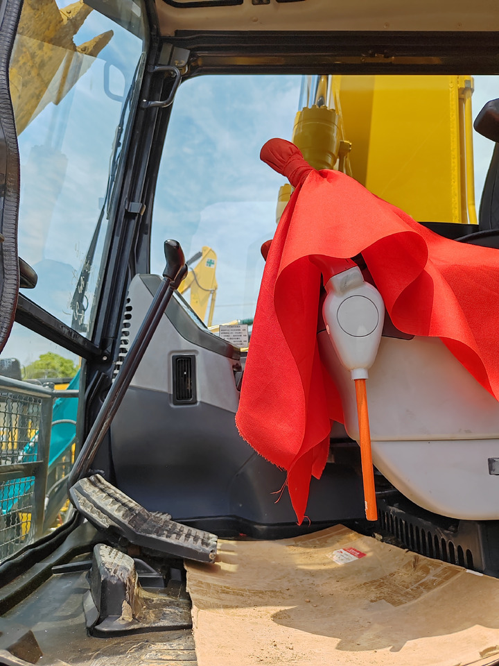 Excavadora de cadenas KOMATSU PC160: foto 10