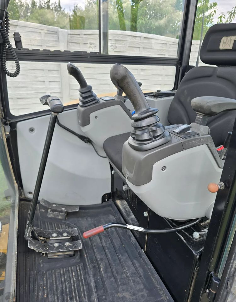 Caterpillar - Miniexcavadora: foto 3 Caterpillar - Miniexcavadora: foto 3