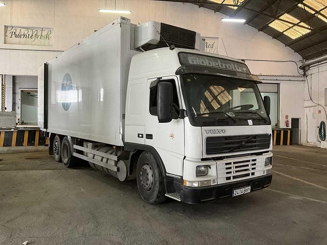 Volvo FM12 62 DT-AG - Camión frigorífico: foto 2 Volvo FM12 62 DT-AG - Camión frigorífico: foto 2