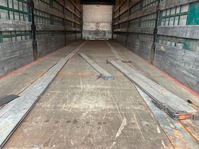 SCHWARZMÜLLER J-Serie S1/J06VLN2/D20K0 - Semirremolque lona: foto 5 SCHWARZMÜLLER J-Serie S1/J06VLN2/D20K0 - Semirremolque lona: foto 5