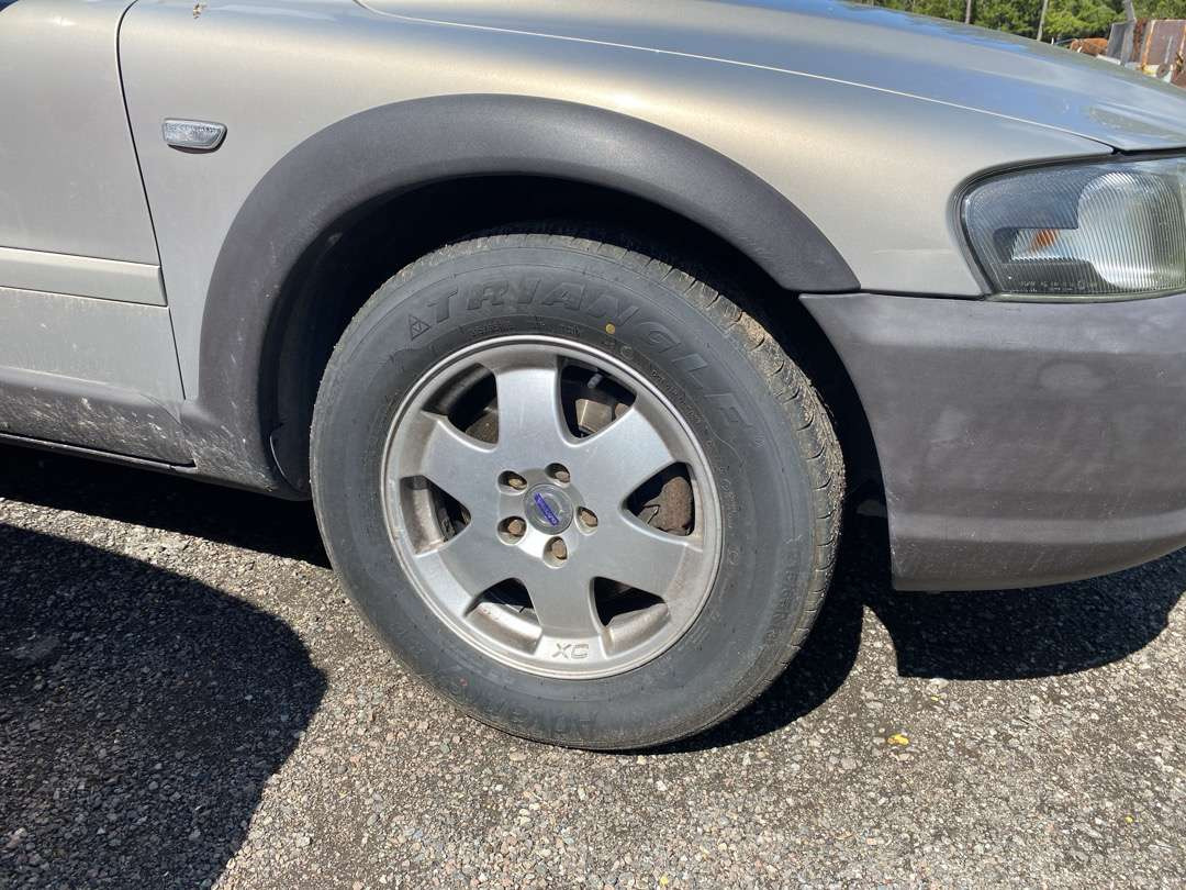 2001 Volvo XC70 EU-GODKJENT (rep.-objekt) - Coche: foto 4 2001 Volvo XC70 EU-GODKJENT (rep.-objekt) - Coche: foto 4