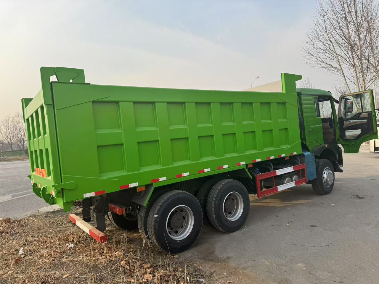 HOWO - Camión volquete: foto 2 HOWO - Camión volquete: foto 2