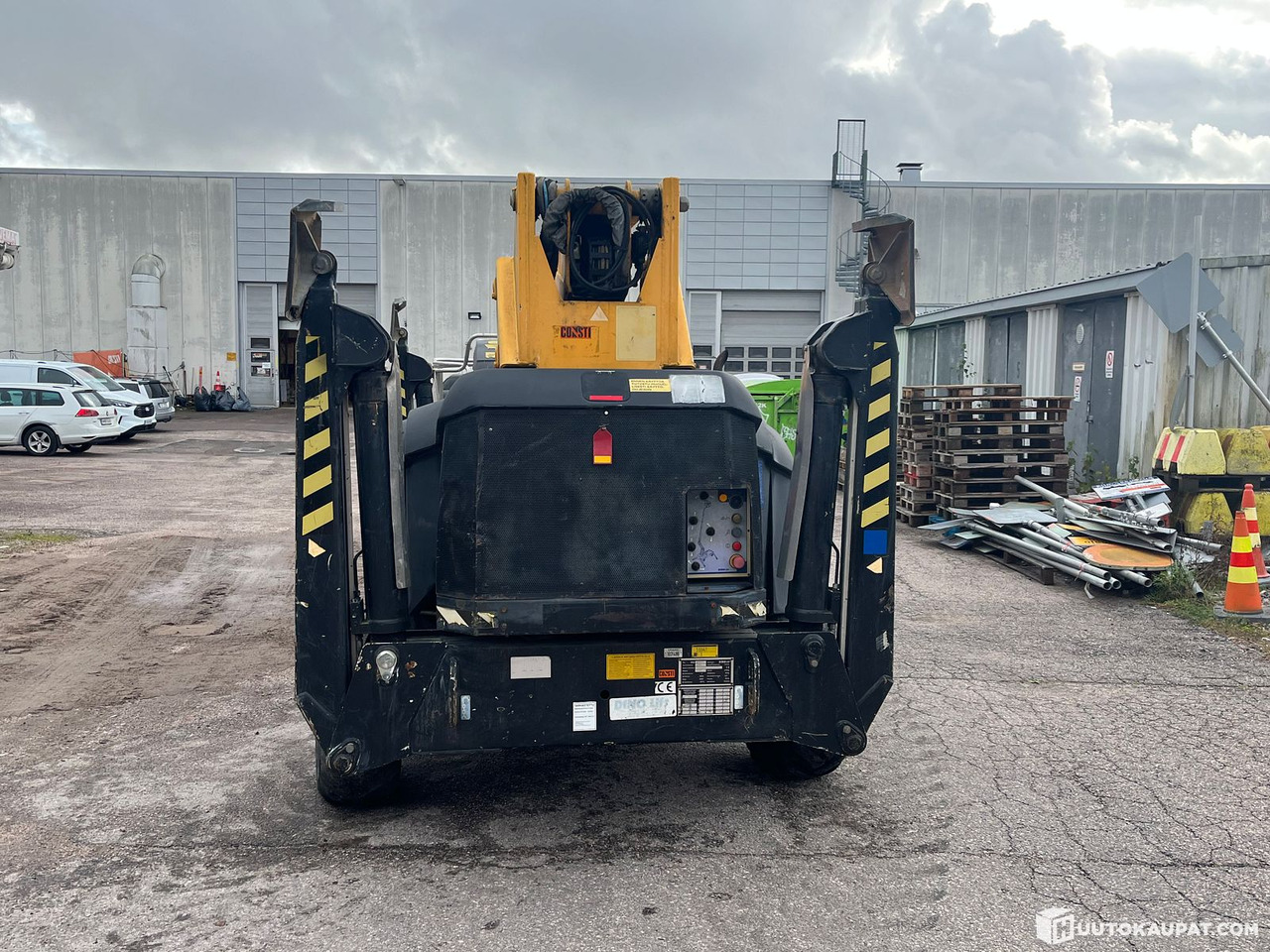 Dino 205RXT, Kuukulkija henkilönostin, Kymppi voimassa vuoteen 2029, Korjattavaksi, 2005, Vantaa - Plataforma elevadora remolcable: foto 4 Dino 205RXT, Kuukulkija henkilönostin, Kymppi voimassa vuoteen 2029, Korjattavaksi, 2005, Vantaa - Plataforma elevadora remolcable: foto 4