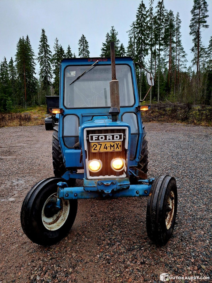 Ford 4600, 1976, Askola - Tractor: foto 3 Ford 4600, 1976, Askola - Tractor: foto 3