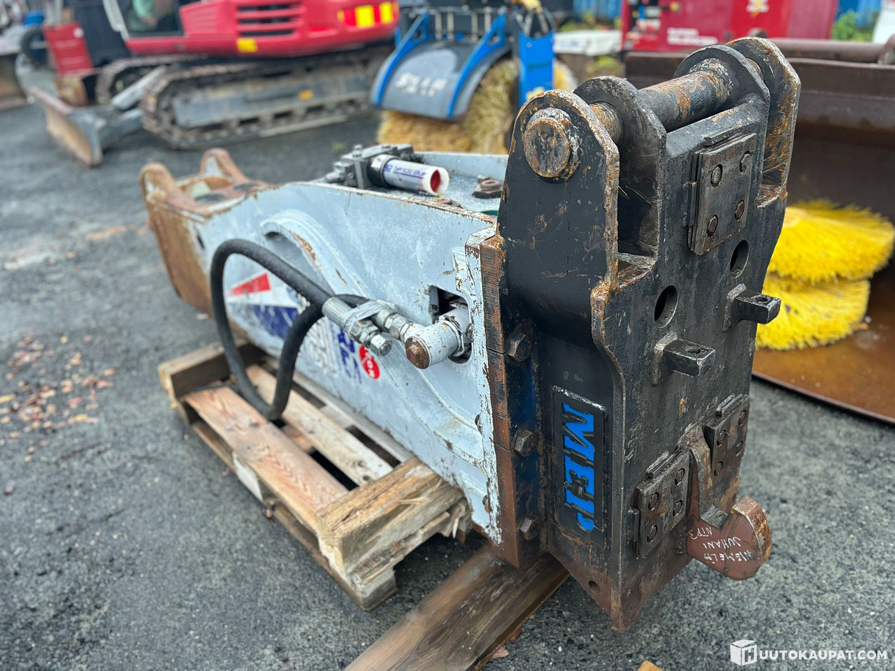Furukawa 375 FXJ + NTP30 MEP coupler. Hydraulic breaker. 2015, Tornio - Martillo hidráulico: foto 3 Furukawa 375 FXJ + NTP30 MEP coupler. Hydraulic breaker. 2015, Tornio - Martillo hidráulico: foto 3